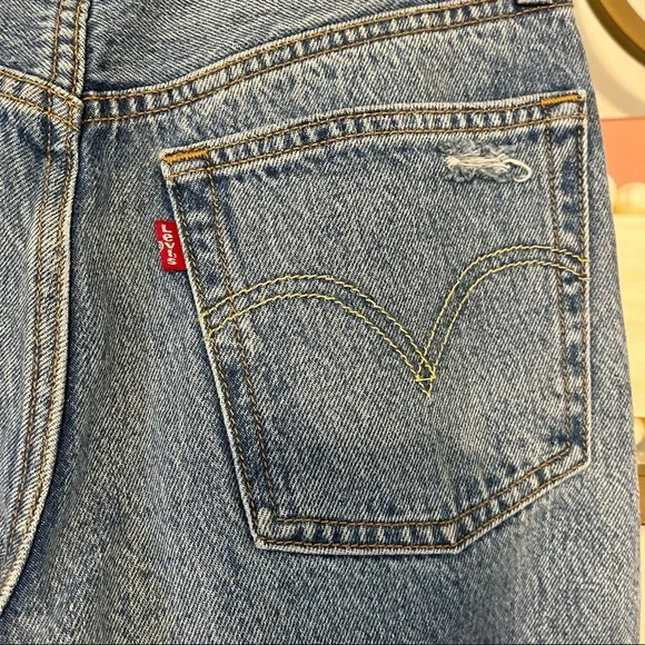 Levi’s 501 Skinny Distressed Jean with Button Fly 24 - Picture 4 of 9